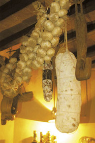 Dinner and Wine Tasting in Cortona, Pane e Vino